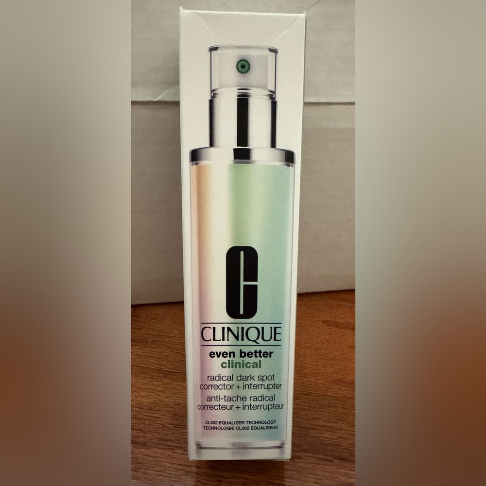 Clinique Even Better Clinical Radical Dark Spot Corrector + Interrupter Serum